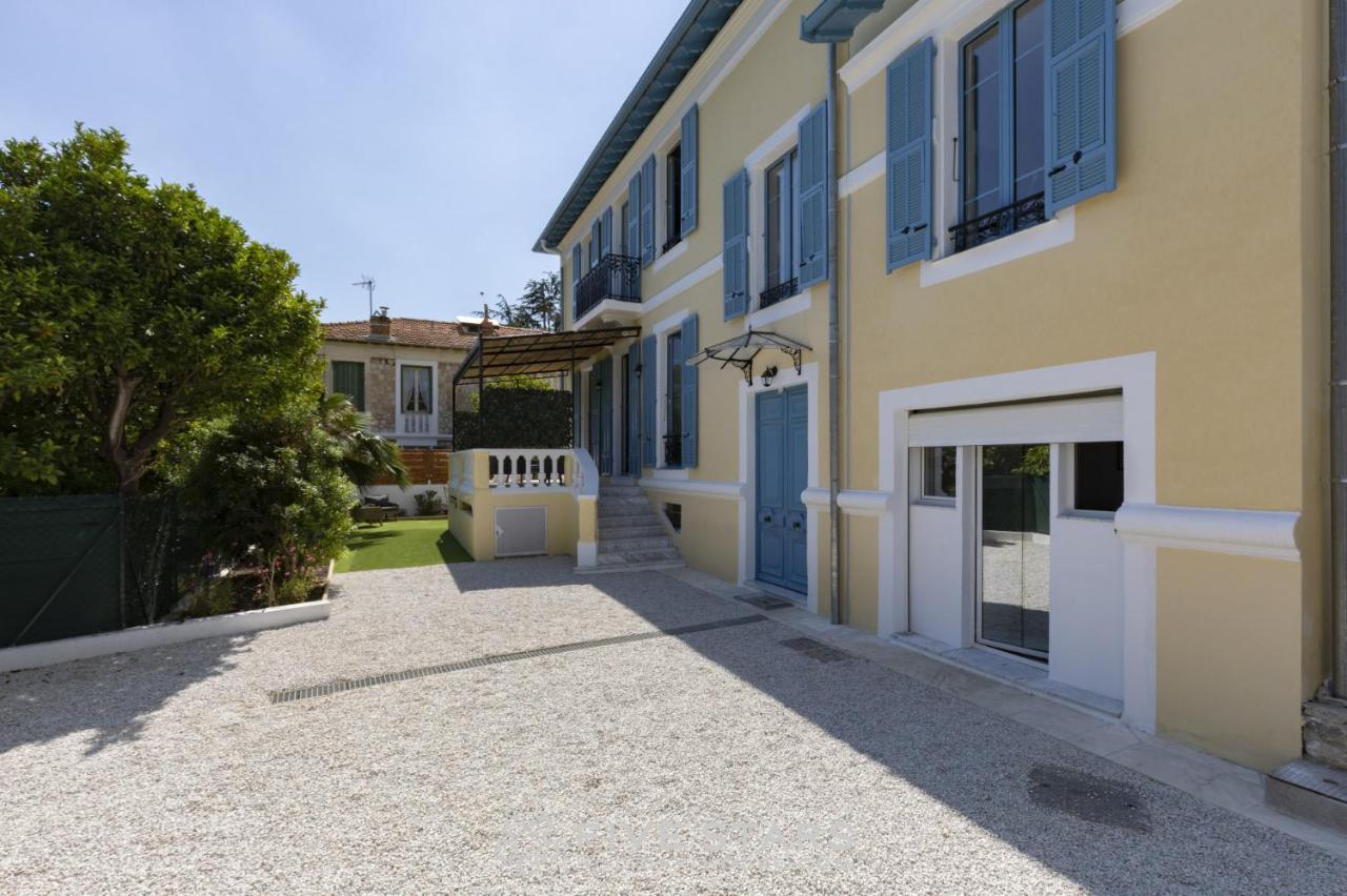 Villa Capriciosa - Five Stars Holiday House Больє-сюр-Мер Екстер'єр фото